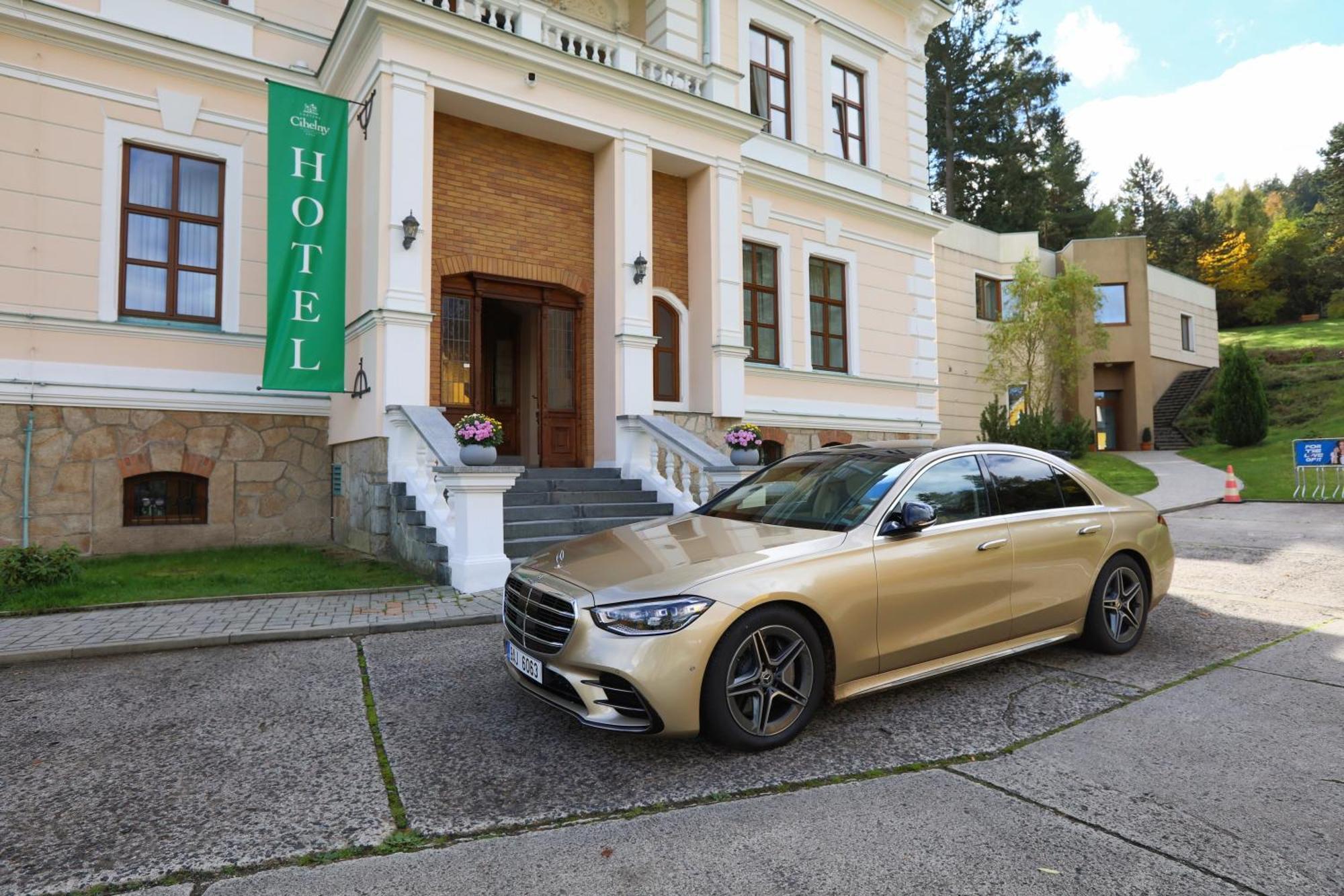 Hotel U Zámečku Cihelny KLV Exterior foto